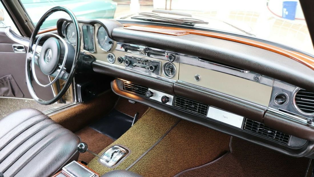 1971 Mercedes-Benz SL-Class 280 Pagoda Convertible - photo 9