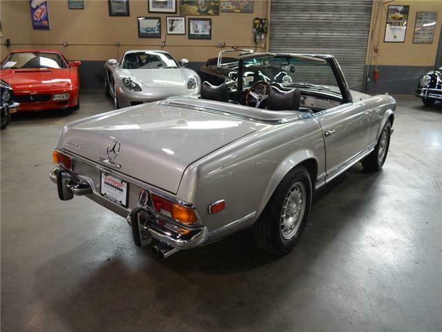 1971 Mercedes-Benz 280 SL Roadster -- - photo 10