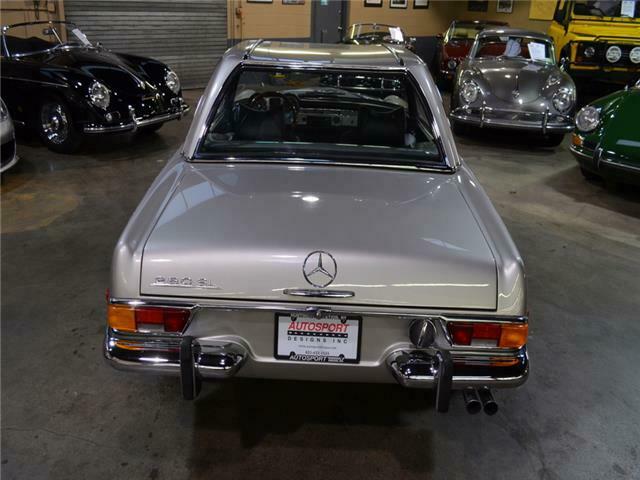 1971 Mercedes-Benz 280 SL Roadster -- - photo 9
