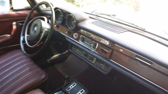 1971 Mercedes-Benz 200-Series - photo 12