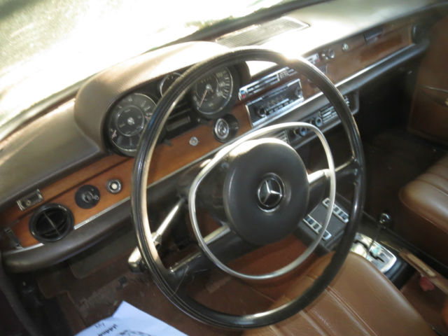 1971 Mercedes-Benz 200-Series Sedan - photo 5
