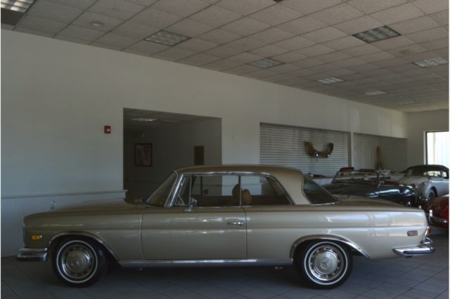 1971 Mercedes-Benz 200-Series 3.5 - photo 9