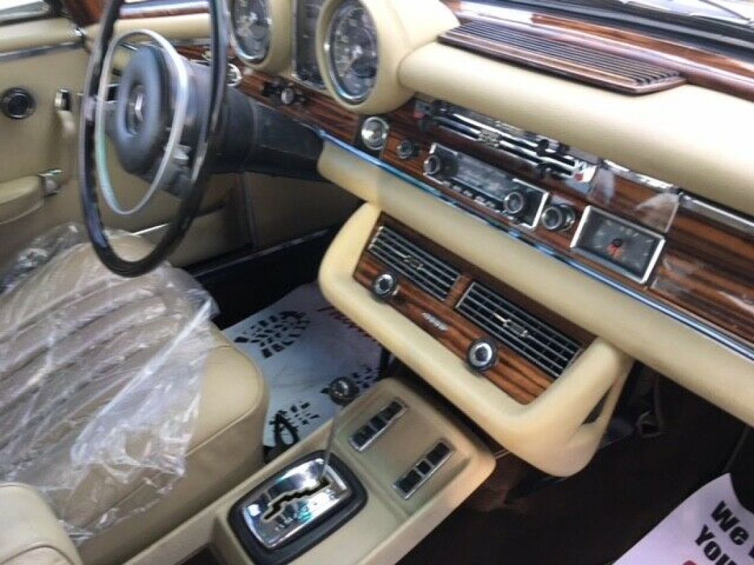 1971 Mercedes-Benz 200-Series - photo 10