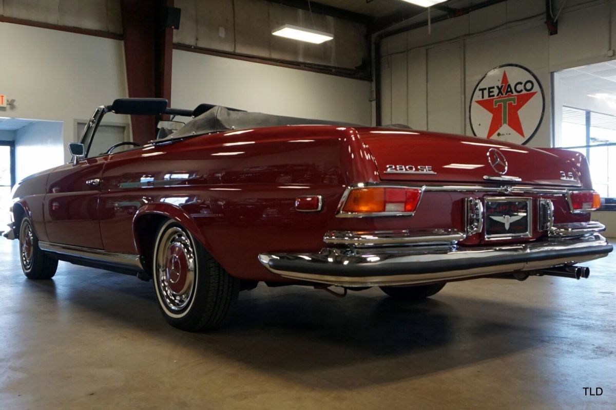 1971 Mercedes-Benz 200-Series Cabriolet - photo 11