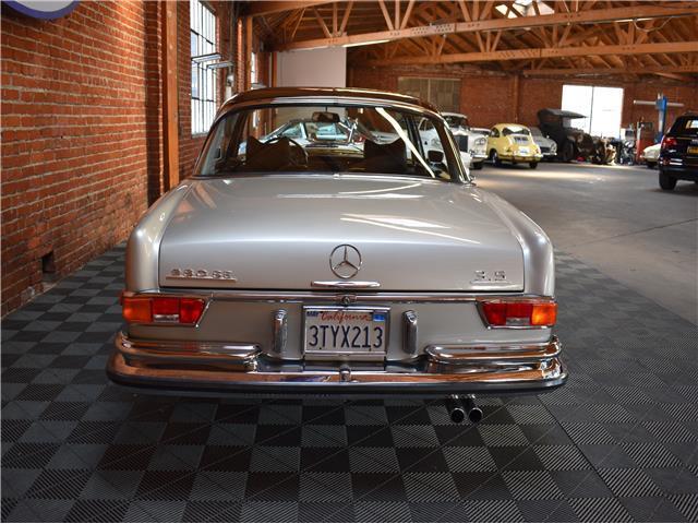 1971 Mercedes-Benz 200-Series -- - photo 8