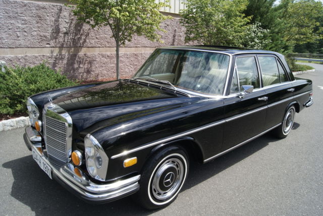 1971 Mercedes Benz 280SE W108 Sunroof and Floor Shift Very Clean Example 1971 Mercedes-Benz 200-Series SE