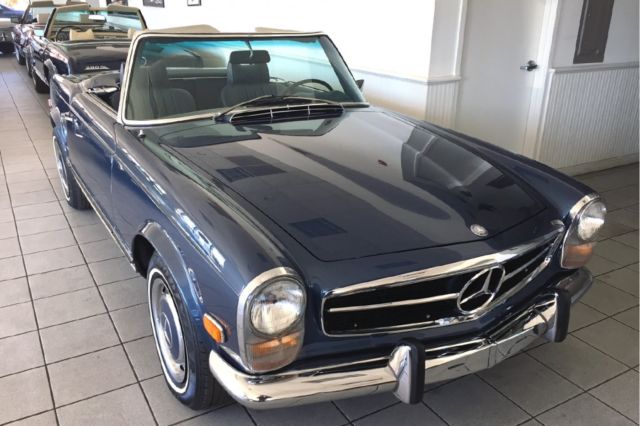 1971 Mercedes Benz 280SL 1933 Miles Metalic Blue Convertible 6 Cylinder Automat 1971 Mercedes-Benz SL-Class --
