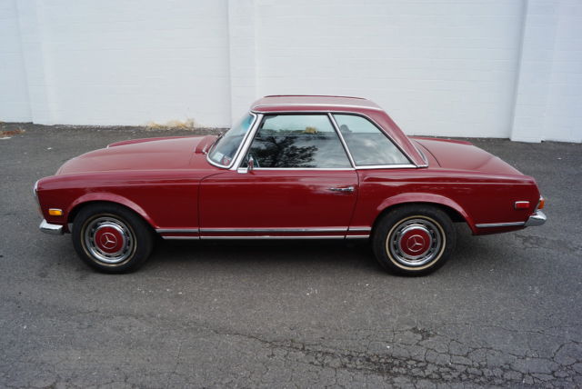 1971 Mercedes-Benz 200-Series - photo 2