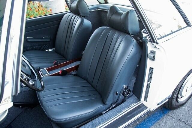 1971 Mercedes-Benz SL-Class -- - photo 10