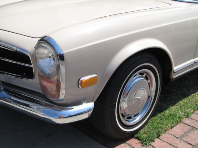 1971 Mercedes-Benz SL-Class -- - photo 11