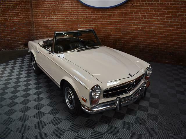 1971 Mercedes-Benz SL-Class -- - photo 2