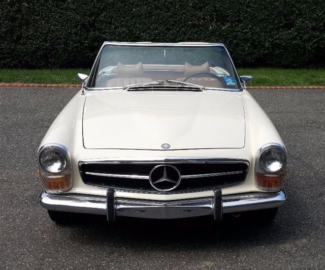 1971 Mercedes Benz 280SL Roadster, Air Conditioning, Extreamly Low Milage, Auto 1971 Mercedes-Benz SL-Class 280SL Roadster