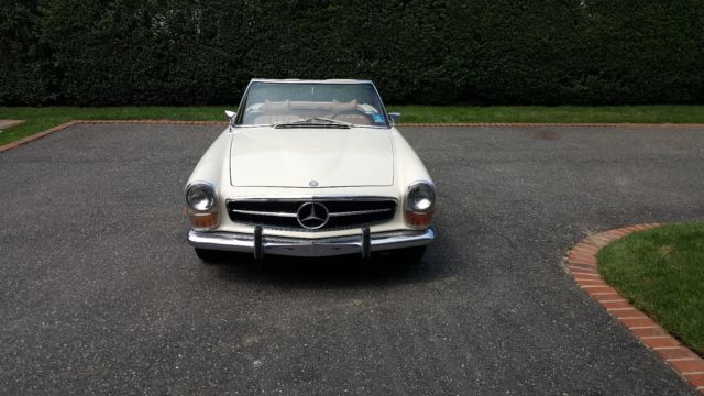 1971 Mercedes Benz 280SL roadster, automatic, air conditioning 1971 Mercedes-Benz SL-Class 280SL Roadster