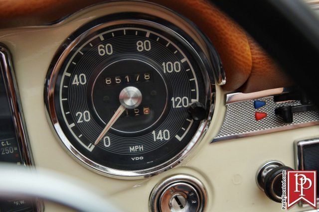 1971 Mercedes-Benz SL-Class Roadster - photo 11