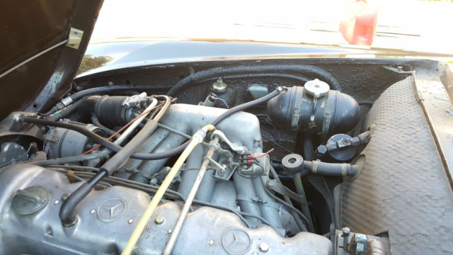 1971 Mercedes-Benz 200-Series Convertible Roadster - photo 13