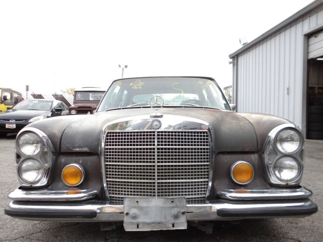 1971 Mercedes-Benz 300-Series 300SEL - photo 3