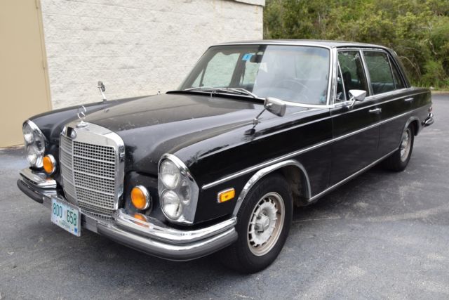 1971 Mercedes Benz 300sel 6.3 Sunroof 180G/040G Two Tone Solid, Straight Body 1971 Mercedes-Benz 300-Series