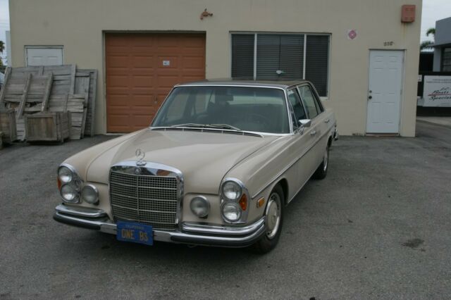1971 Mercedes-Benz 300-Series SEL - photo 2