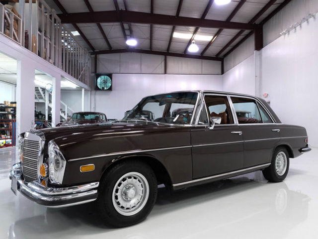 1971 MERCEDES-BENZ 300SEL SEDAN, JUST RELEASED FROM A PROMINENT COLLECTION! 1971 Mercedes-Benz 300-Series 300SEL Sedan, TOP-OF-THE-LINE MODEL!
