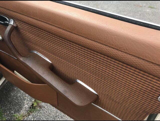 1971 Mercedes-Benz 200-Series - photo 6