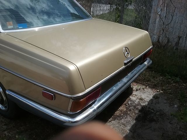 1971 Mercedes-Benz 200-Series 250 C - photo 12