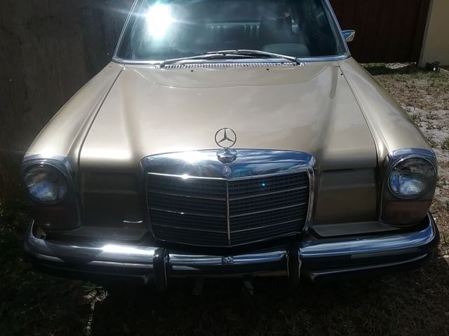 1971 Mercedes-Benz 200-Series 250 C - photo 3
