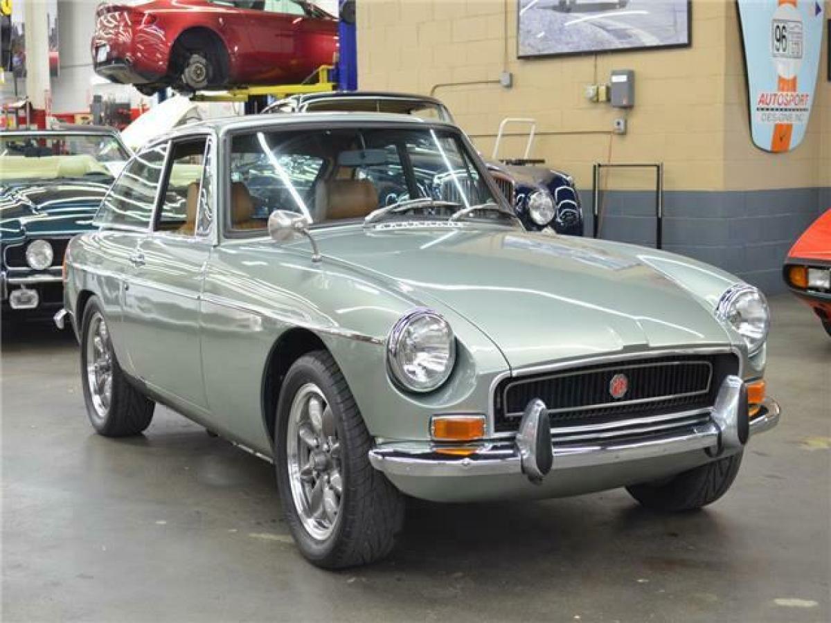 1971 MG B GT 3264 Miles Light Green metallic Coupe 4 cylinder Manual 1971 MG MGB GT