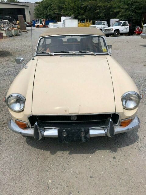 1971 MG MGB Roadster - photo 2