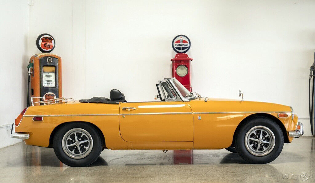 1971 MG MGB Roadster - photo 6