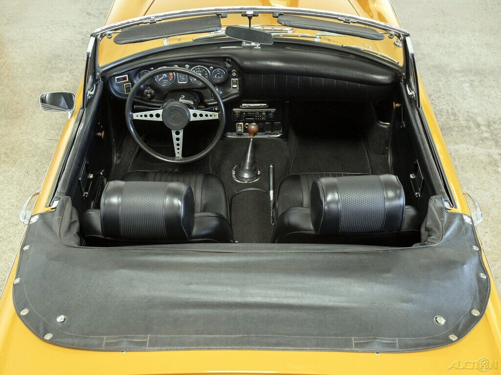 1971 MG MGB Roadster - photo 9