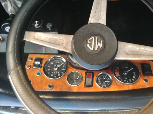 1971 MG MGB - photo 2