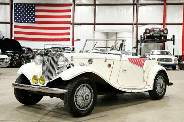 1971 MG TD 37334 Miles Cream Roadster 4-Cylinder Manual 1971 MG T-Series --
