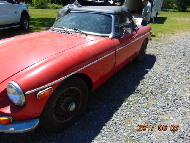 1971 MGB & 1969 MGB BARN FINDS PLUS COMPLETE MOTOR/TRANS & PARTS FOR A 1970 1971 MG MGB