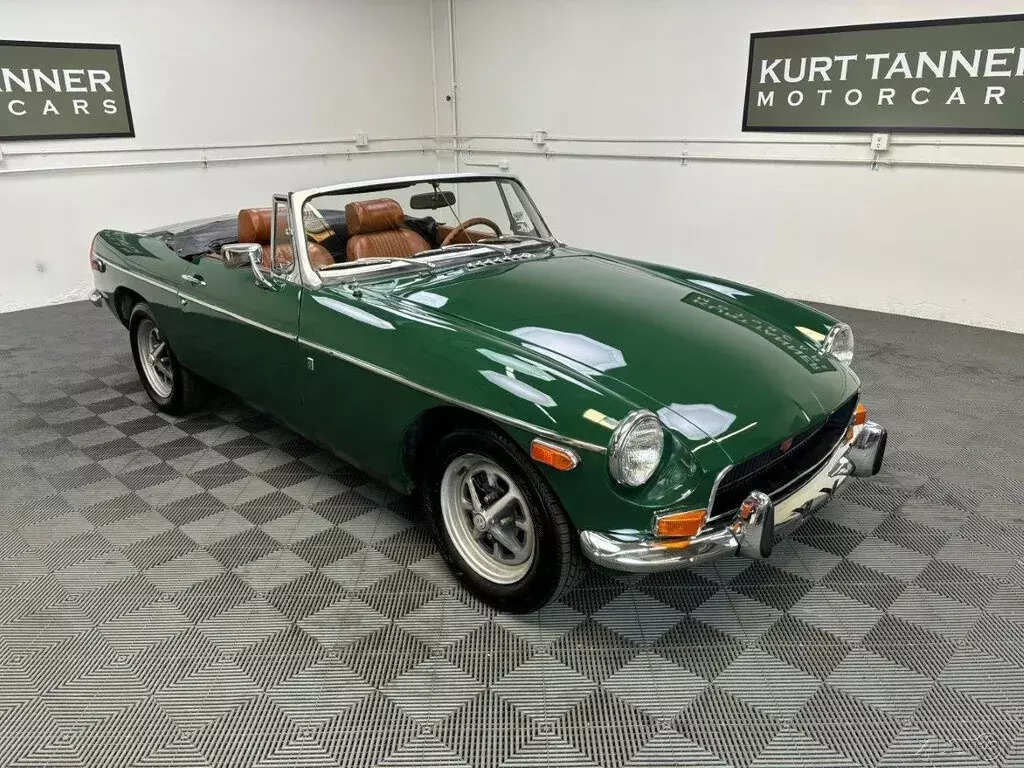 1971 MGB. BRG ON TAN. HIGH LEVEL DRIVER’S CONDITION CAR SHOWING 89,252 MILES. 1971 MG MGB 1971 MGB ROADSTER. BRITISH RACING GREEN