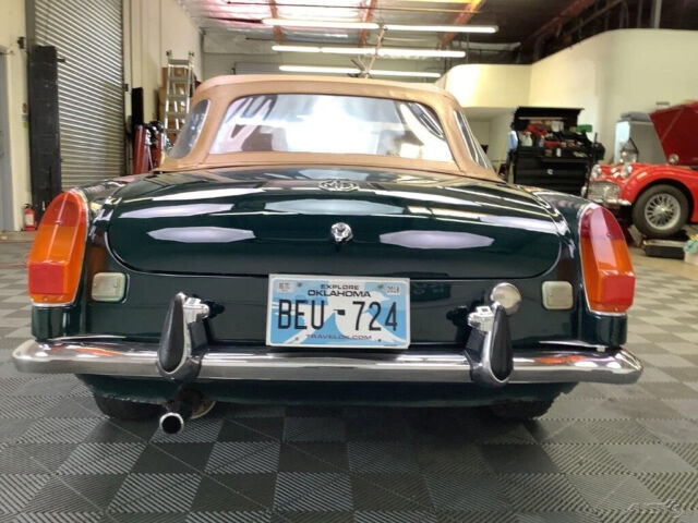 1971 MG MGB 1971 MGB ROADSTER. 4-SPEED, WIRE WHEELS - photo 13