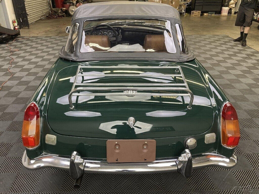 1971 MG MGB 1971 MGB ROADSTER. BRITISH RACING GREEN ON TAN. - photo 12