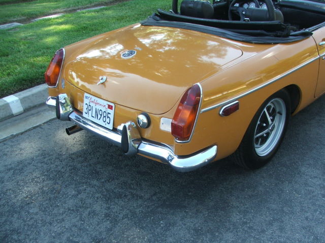 1971 MG MGB Roadster - photo 3
