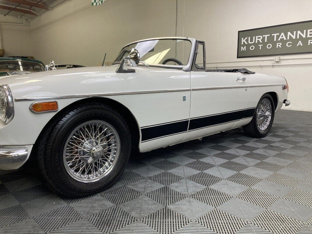 1971 MG MGB 1971 MGB ROADSTER MK3. GLACIER WHITE - photo 8