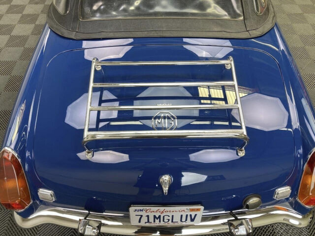 1971 MG MGB 1971 MGB ROADSTER. 4-SPEED, WIRE WHEELS. - photo 11