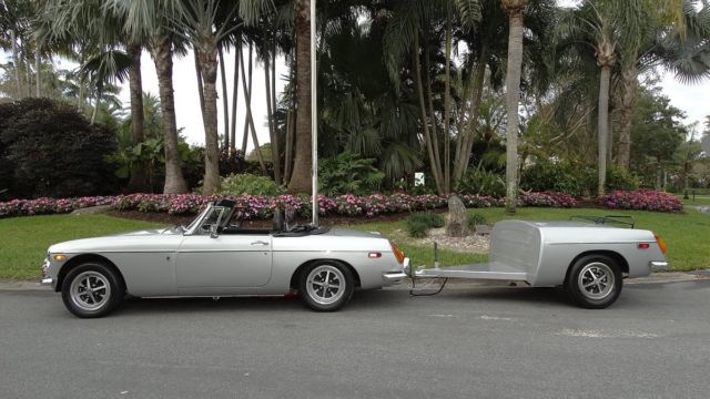 1971 MG MGB COMPLETELY REDONE - photo 2