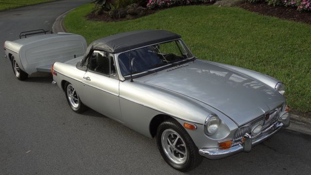1971 MG MGB COMPLETELY REDONE - photo 3