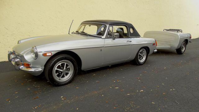 1971 MG MGB COMPLETELY REDONE - photo 9