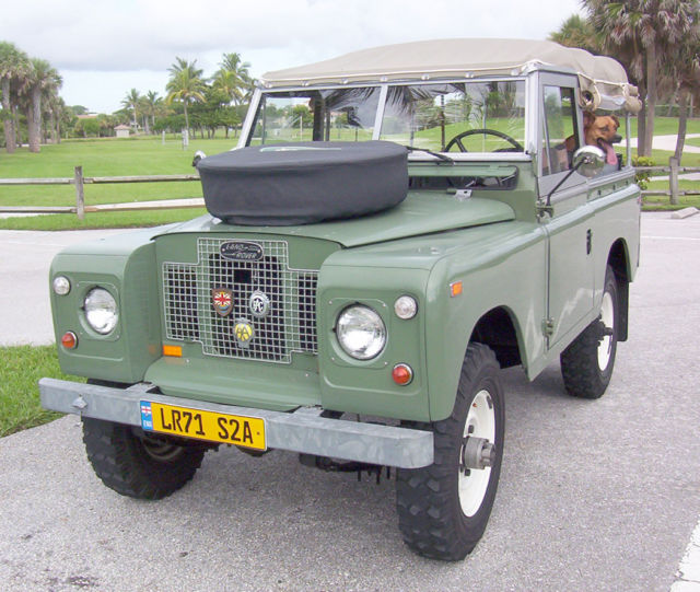 1971 NADA Land Rover Series 2a 88 Wheelbase Soft-top 1971 Land Rover Series 2a Soft-top