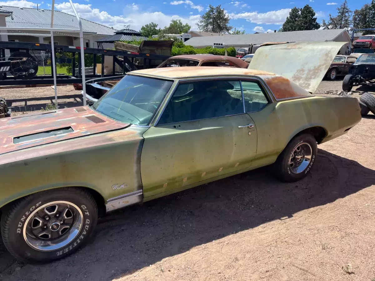 1971 Olds Cutlass Supreme. 98%rust free survived !!!! 1971 Oldsmobile Cutlass