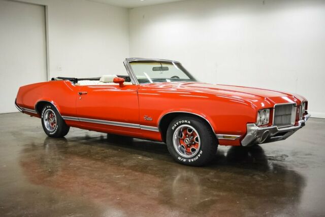 1971 Oldsmobile Cutlass 66590 Miles Red Convertible 350 Oldsmobile V8 Turbo 350 1971 Oldsmobile Cutlass --