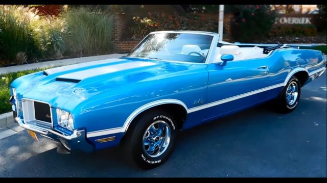 1971 Oldsmobile Viking Blue 442 Tribute Convertible with Pearl White interior 1971 Oldsmobile 442 Coupe 2-door