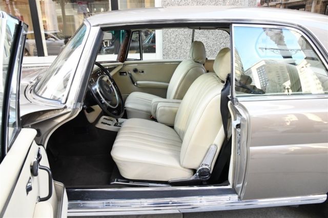 1971 Mercedes-Benz 200-Series Parchment leather - photo 9