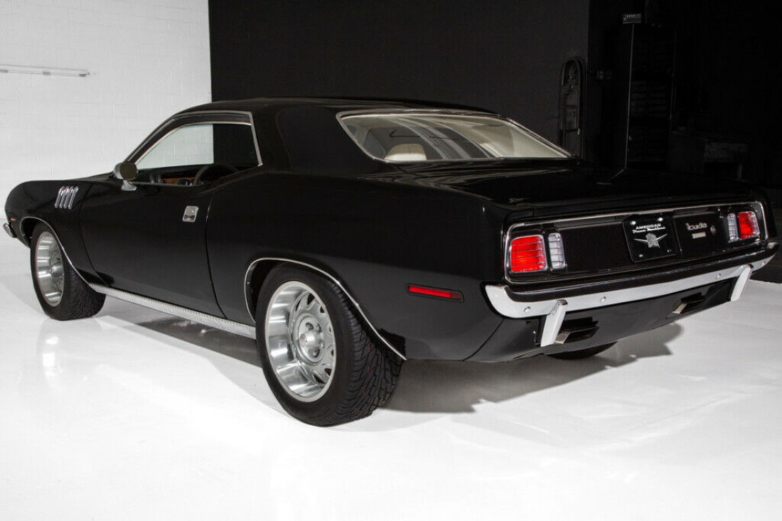 1971 Plymouth Barracuda Black 340 4-Speed - photo 11