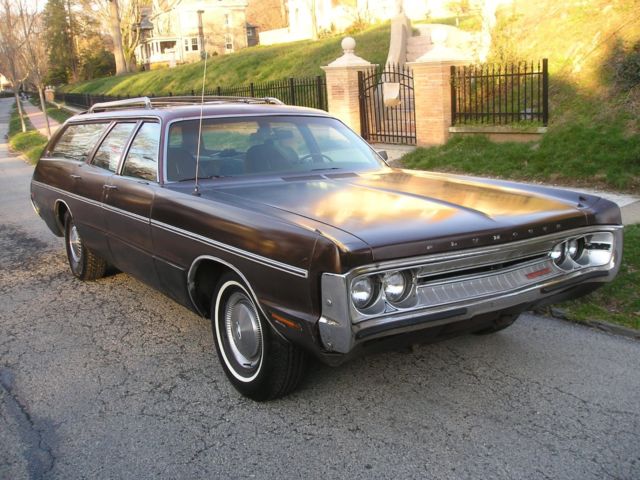 1971 PLYMOUTH FURY FULL SIZE STATION WAGON 1971 Plymouth Fury