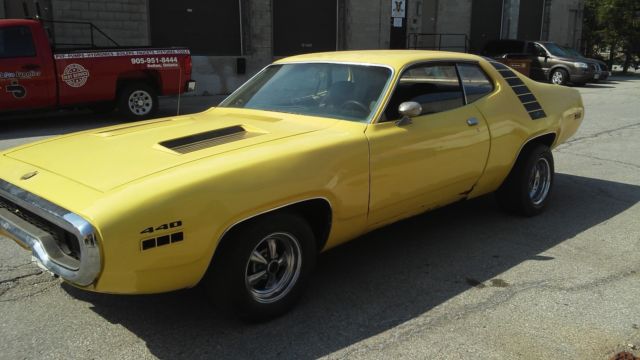 1971 Plymouth Roadrunner 440 Automatic 1971 Plymouth Road Runner Base